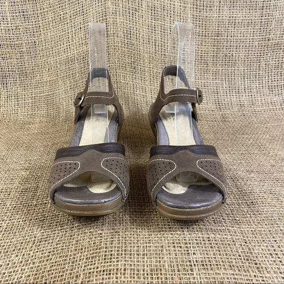 Merrell Clog Sandals leather heel Brown Ankle Sling Back Size 6 - Picture 5 of 11